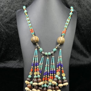 Unique Beautiful Vintage Handicrafts Beaded Necklace With Multi Stone