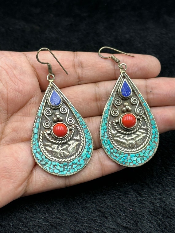 Boucles D'oreilles Argent Tibétain Avec Lapis-lazuli Et Corail - Style Bohème, Fermoir à Crochet