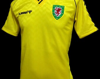 WELSH DRAGON SPLATTER KIDS T-SHIRT TEE TOP GIFT WALES FOOTBALL