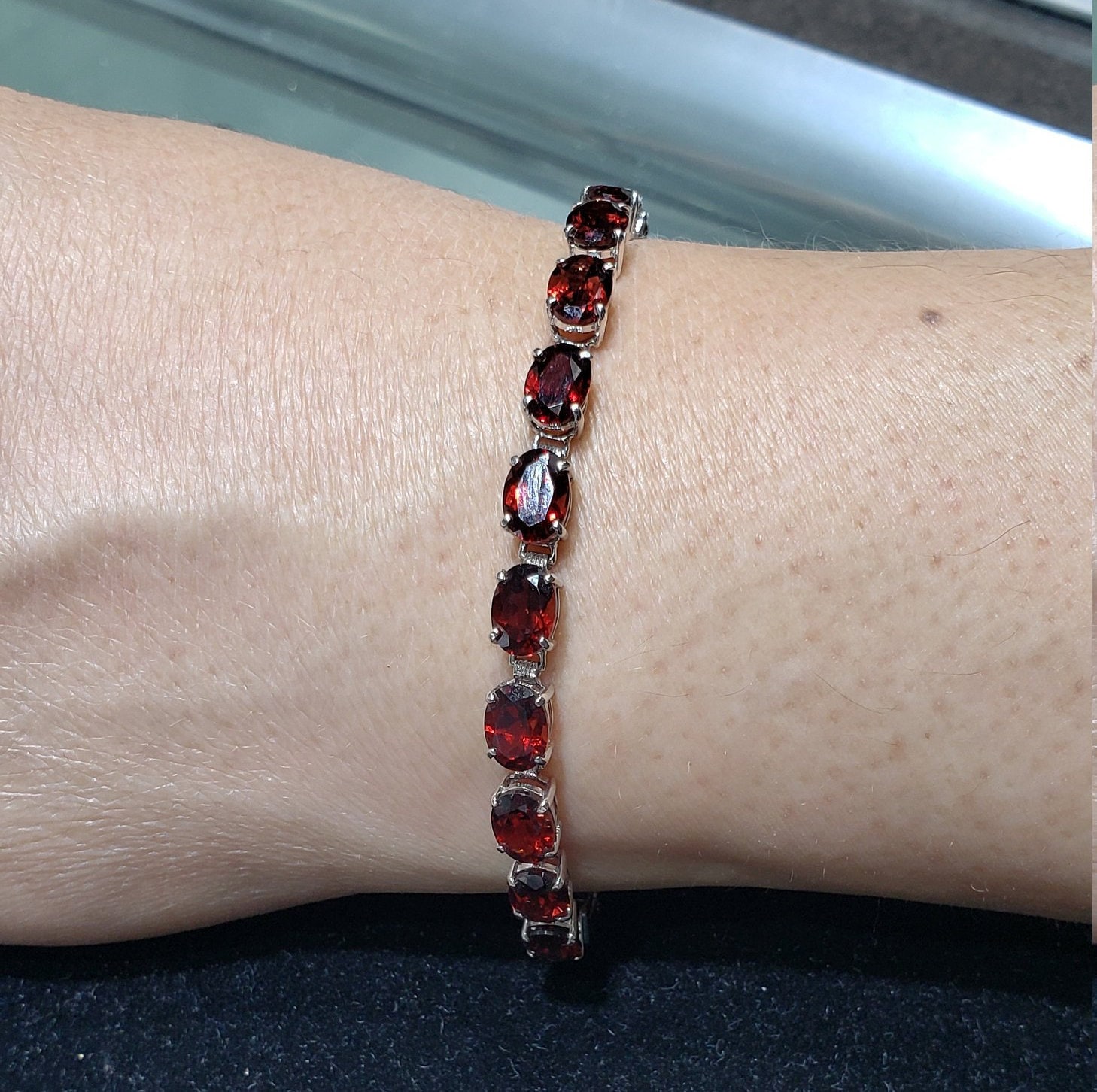 Discover 75+ garnet tennis bracelet best - 3tdesign.edu.vn