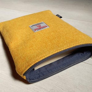 Protège-livres en Harris Tweed® avec fermeture à glissière - 18 motifs différents disponibles