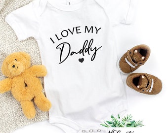 I love my daddy Bodysuit/ Pregnancy announcement/ baby reveal to daddy/ Baby shower gift/ fathers day gift/ Christmas 4