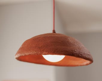 Red Handmade Clay Pendant Light: Minimalist Pottery Hanglamp