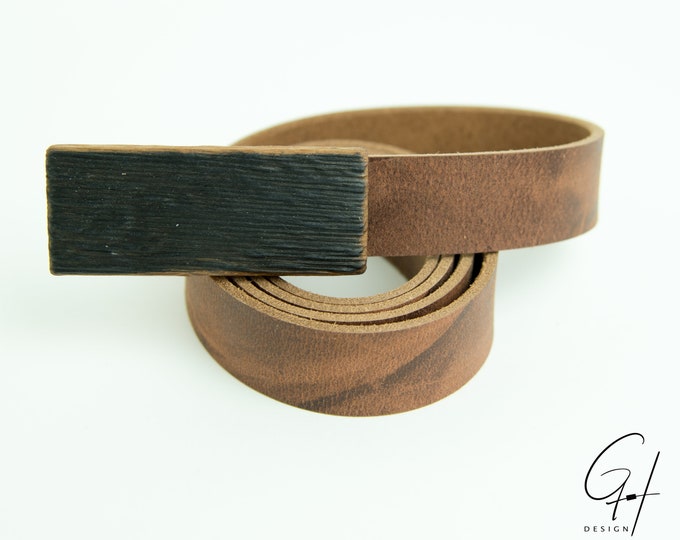 Leather belt with wooden buckle from the ancient wine barrel