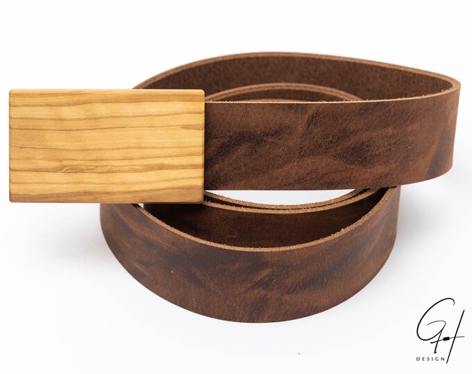 Leather belt with olive wood buckle