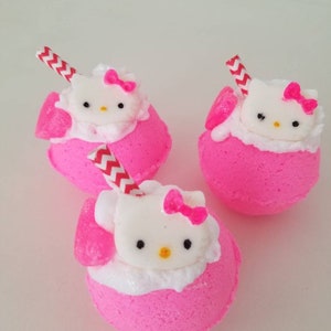 Pink kitty vanilla cream bath bomb