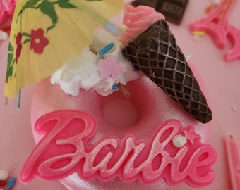 Barbie kiss donut bathbomb