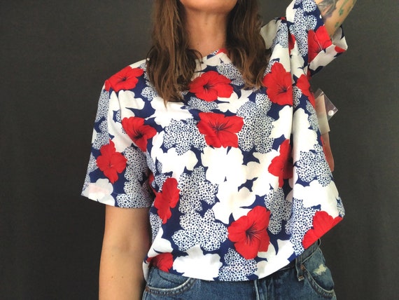 Vintage 70s Deadstock Cropped Floral Blouse - image 1