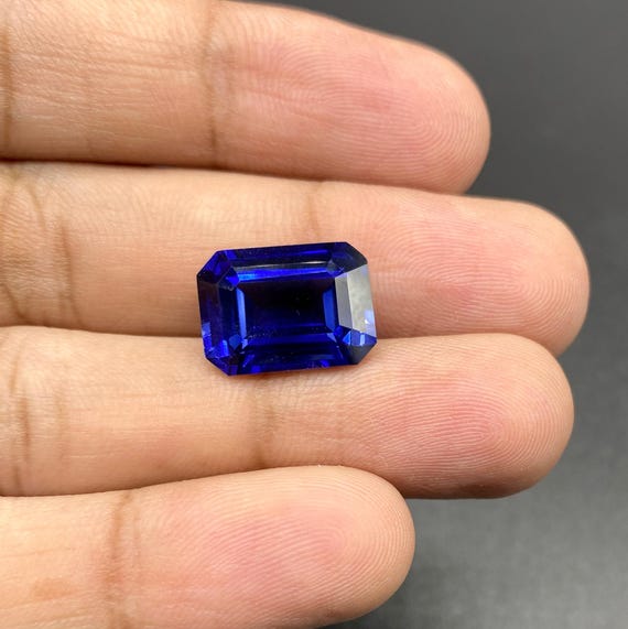 Pierre de taille rayonnante 10 carats Saphir Pierres précieuses en