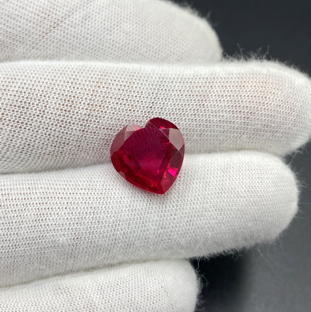 Ti Amo Pietra Preziosa Di Forma Del Cuore Collezioni Di Gemme Dei Monili Image50016931