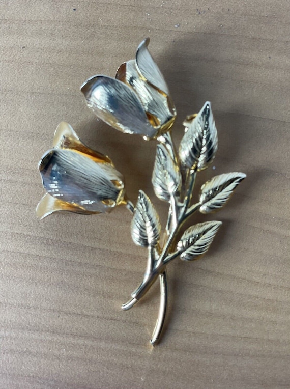 Vintage Unsigned Gold Toned Rose Flower Brooch / P
