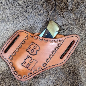 Gaine de couteau personnalisée de style crêpe ; étui pour couteau pliant ; 110 dollars ; Gaucher ou droitier