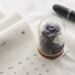 Nano Preserved Flower in Glass Dome (Grey Matters)