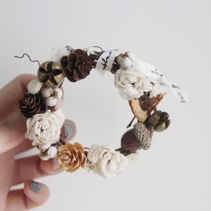 Guirlanda Decorada com Flores Secas (Inverno Dourado)