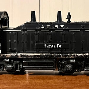 Lionel Trains: Santa Fe NW2 Switcher (1961-62)