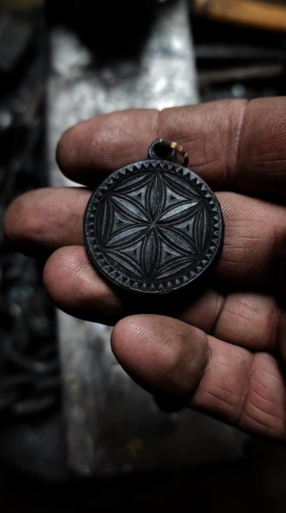 Witches Mark: Hexafoil Pendant - Etsy