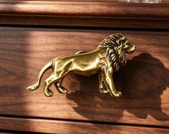 Brass Lion Drawer Knob,Antique Bronze Animal Cabinet Pull, Wildcat Dresser Handle, Nursery Decor, Vintage Dresser Pull, Brass Furniture Knob