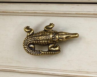 Vintage Brass Crocodile Drawer Knob, Antique Bronze Alligator Cabinet Pull, Unique Animal Pull, Vintage Dresser Pull, Brass Furniture Knob