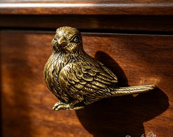 Solid Brass Sparrow Drawer Knob, Bird Cabinet Pull, Vintage Brass Knob, Unique Animal Furniture Hardware for Dresser Cupboard Decor
