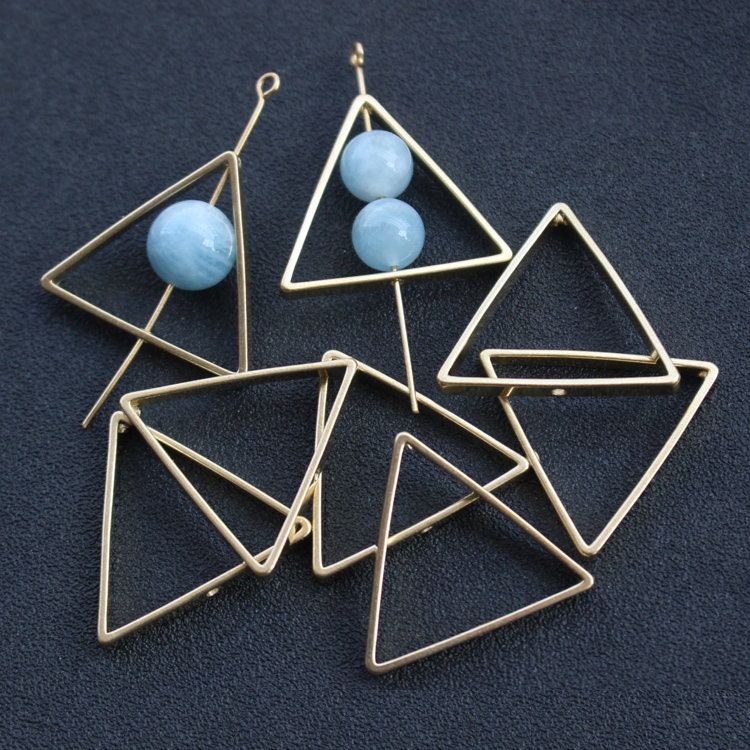 Antique Brass Triangle Shape Charms 0.5 x 16.5 x 25 mm 1 Hole