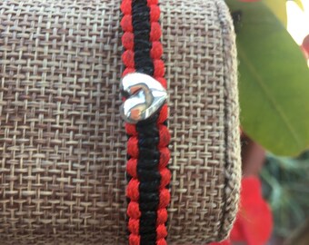 Hjärtliknande makraméarmband i sterlingsilver: Justerbart flätat nylon