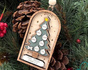 Personalized Family Tree Ornament, Gift for Grandma, Gift for Mom, Wood ornament