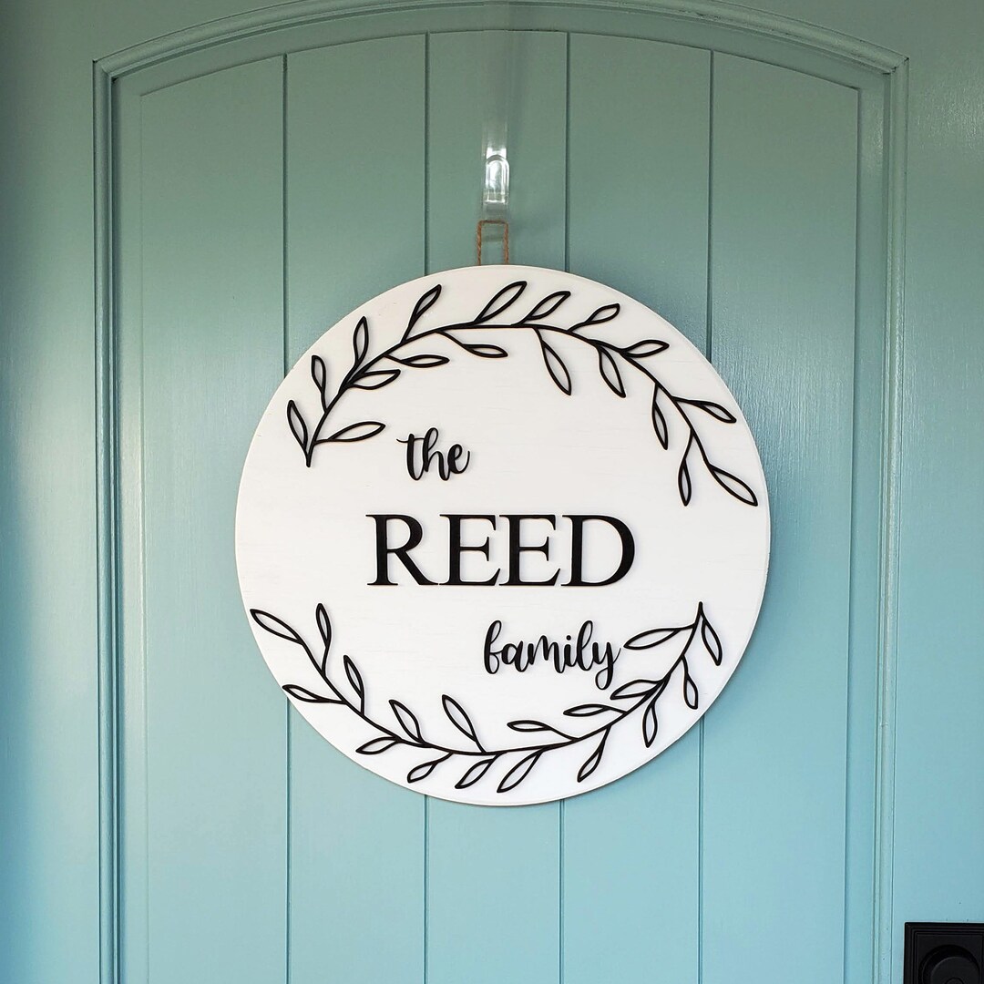 Family Name Door Hanger, Round Door Hanger, Wedding Gift, Housewarming ...