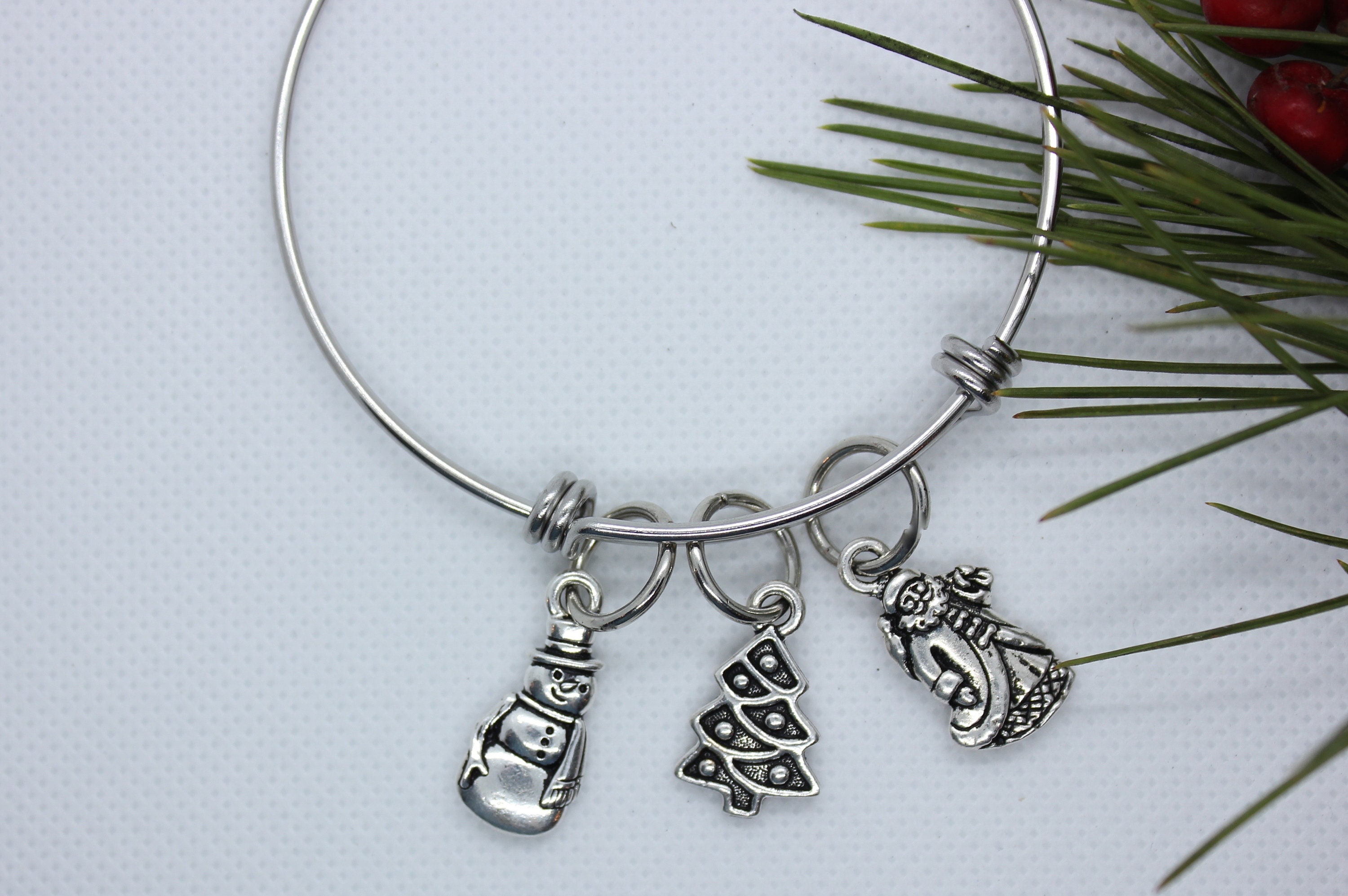 Christmas Charm Bangle, Christmas Charm Bracelet, Christmas Bangle Bracelet, Christmas Tree