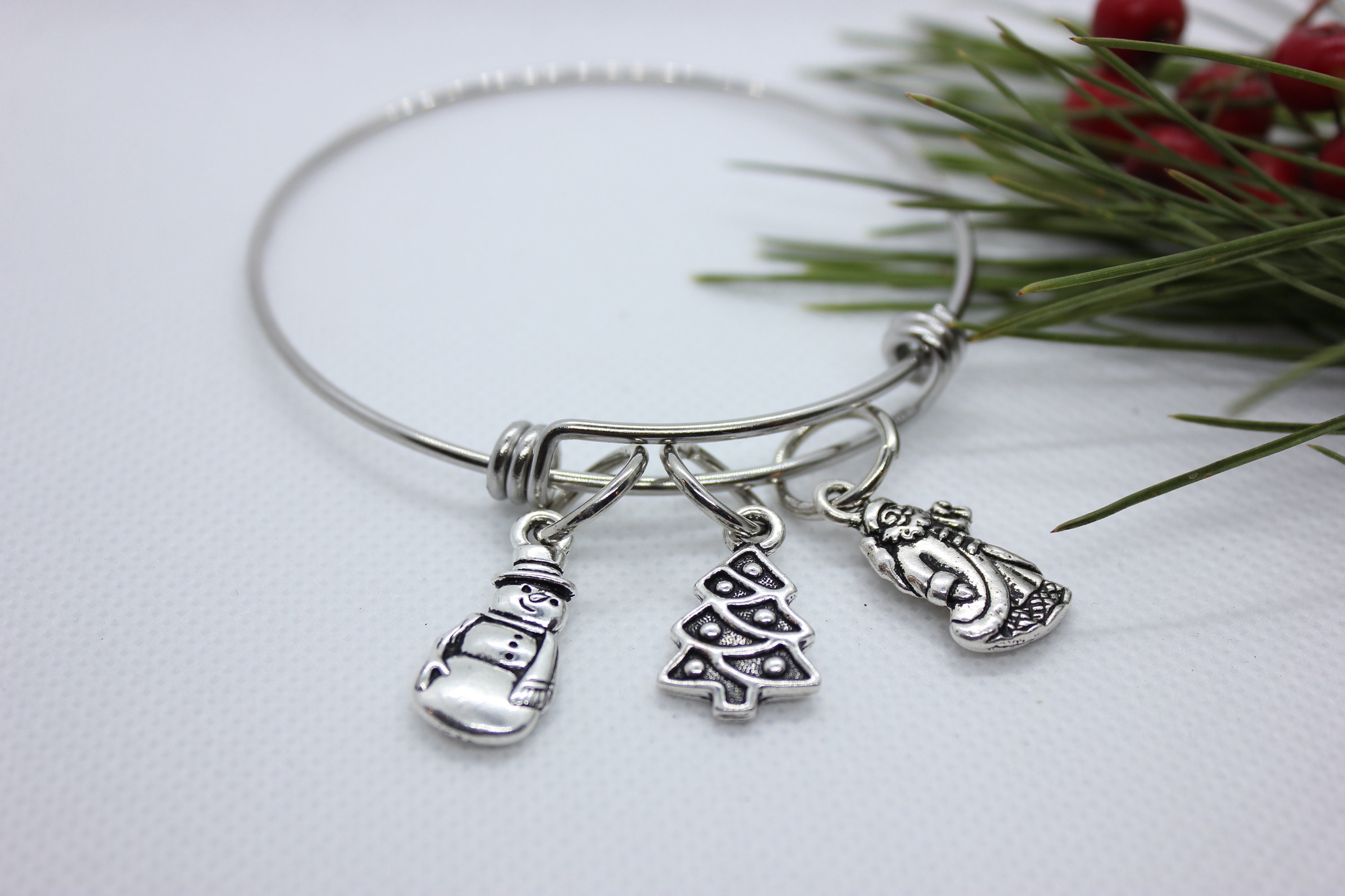 Christmas Charm Bangle, Christmas Charm Bracelet, Christmas Bangle Bracelet, Christmas Tree
