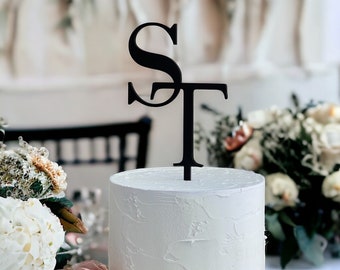 Acrylic Initials Cake Topper: Wedding Keepsake