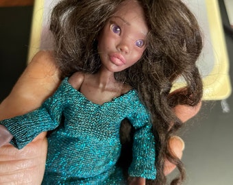 Tonalità della pelle scura Bambola BJD plus size casa delle bambole in miniatura scala 1/12