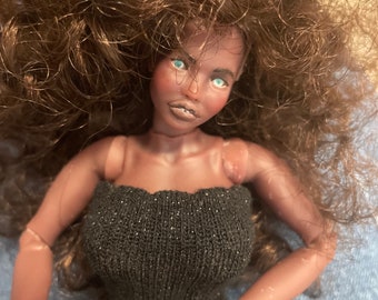 Bambola BJD di carnagione scura plus taglia 24 cm