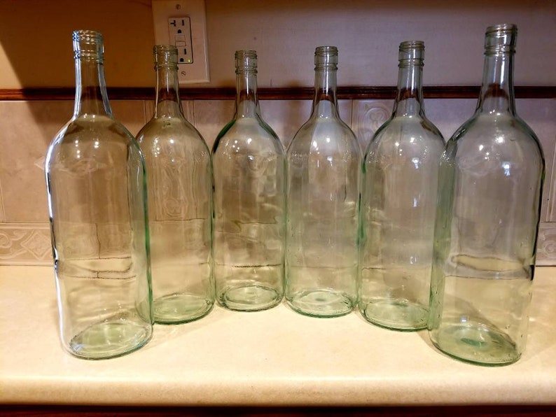 Set of 6 1.5L Empty Clear White Wine Bottles With Screw on Lids