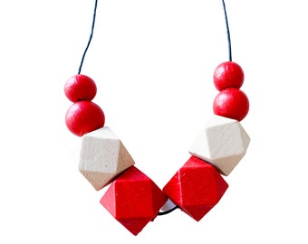 Collana di legno grosso, Regalo di Natale del collega, Collana di perline rosse dipinte a mano, Regalo di 21 ° compleanno, Regalo di Natale dell'insegnante di asilo nido, Cordino esagonale