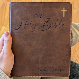 Biblia NIV personalizada para llevar un diario / Nueva versión internacional / Nombre personalizado grabado / Biblia de estudio fácil de leer / Regalo cristiano