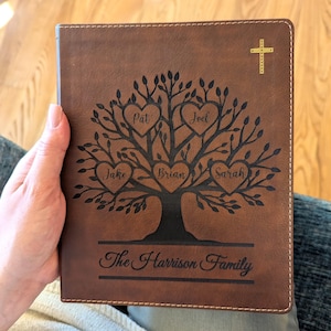 Biblia personalizada NIV para diario familiar / Nueva Versión Internacional / Grabada a medida / Biblia de estudio fácil de leer / Regalo para árbol genealógico