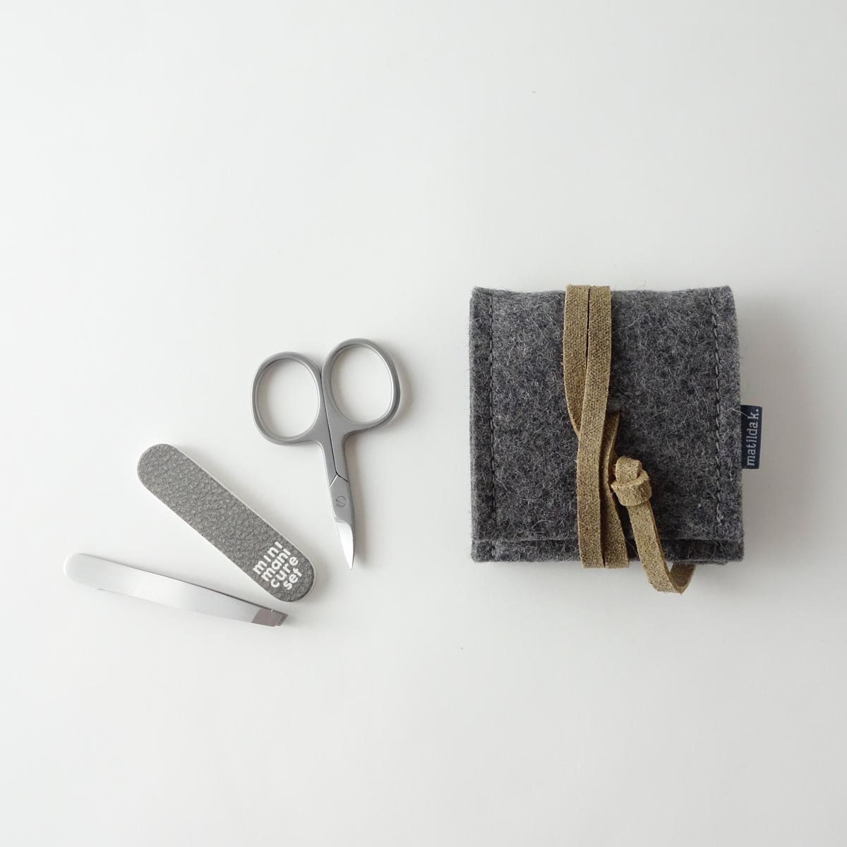 Iris Folding Supplies Kit: Exacto Knife, Cutting Mat. Cutter Bee, Mini & 8  Scissors. Scotch Tape, Bone Folders, Mounting Squares, Container 
