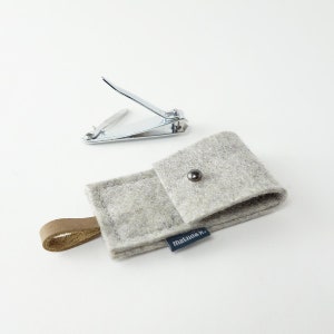 Minimalist small manicure case with high-quality nail clippers | made of organic wool felt and organic leather in various color combinations