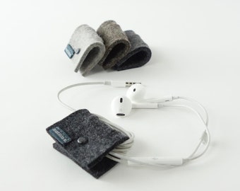 4 minimalist cable ties made of felt (light grey, dark grey, anthracite and brown) for headphone cables, charging cables, wool felt