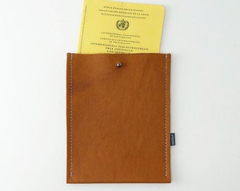 Document cover, vaccination certificate cover, ID cover made of organic leather in 2 colors with button rivet closure