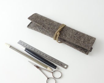 Minimalist pencil case | Utensil bag made of brown organic wool felt with closure strap made of organic leather in different colors