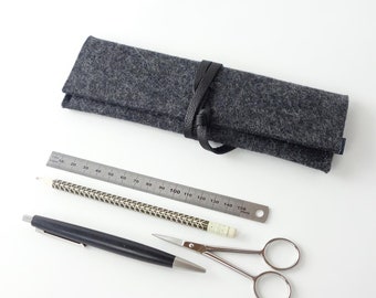 Minimalist pencil case | Utensil bag made of organic wool felt anthracite with closure strap made of organic leather in different colors