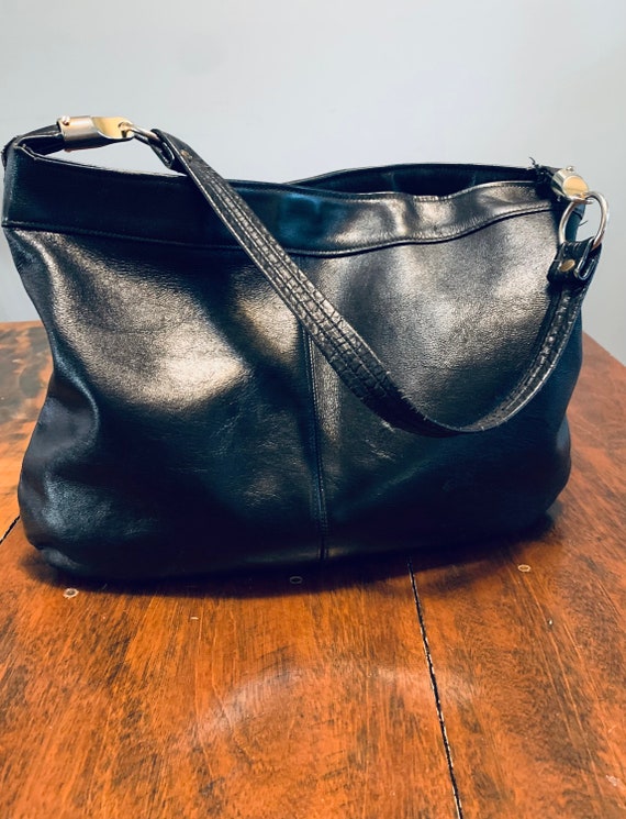 vintage chanel leather sling Gem