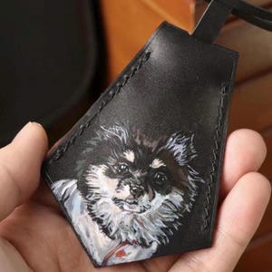 Breloque de sac en cuir pour animal de compagnie peinte à la main personnalisée peinture faite à la main portrait d'animal de compagnie chien mémorial chat porte-clés chien cadeau étiquette à bagage en cuir