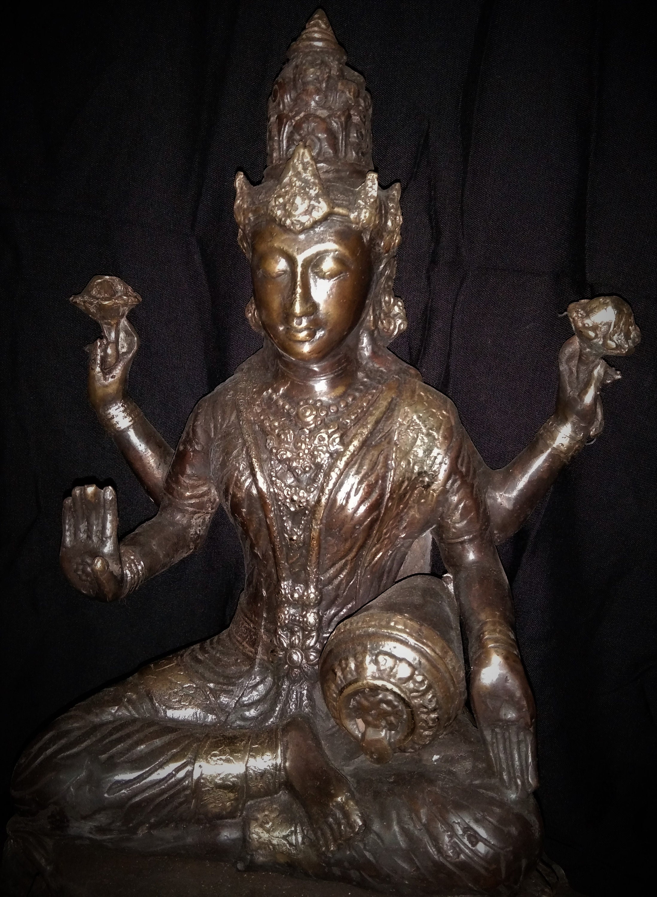 Masterpiece Devi Lakshmi Goddess Statue 4 Hands Hold Jug 12
