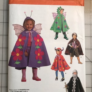Simplicity 1769 Cosplay Fantasy LARP Costume Pattern Cape Pattern UNCUT Pattern