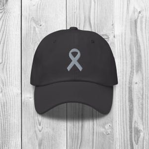 Gorra de papá con motivo del cáncer de cerebro, regalo de concientización sobre el cáncer de cerebro, gorra con cinta gris bordada