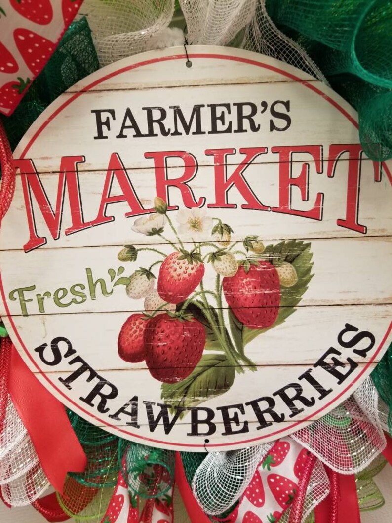 Strawberry Decor Kitchen Decor Everyday Wreath Front Porch Wreath Front Door Wreath Strawberry Wreath All Seasons Wreath Berry Wreath