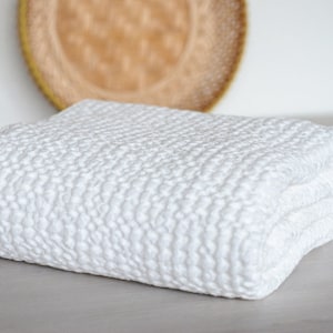 Large White Linen Waffle Large Bath Towel, Towels for Bathroom, SPA, Sauna, Beach, Linen Bath Sheet