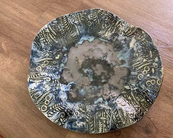 MANOU Ceramic Handcrafted Plate-Bowl AMAZING Decorative Stunning Wavy Design! SIGNED